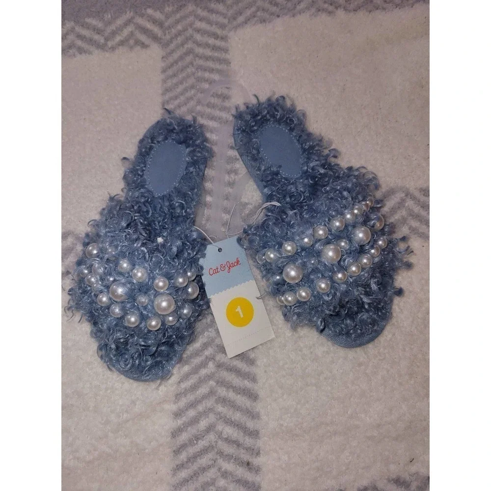 NWT Girls Blue Fuzzy Pearl Slippers size 1